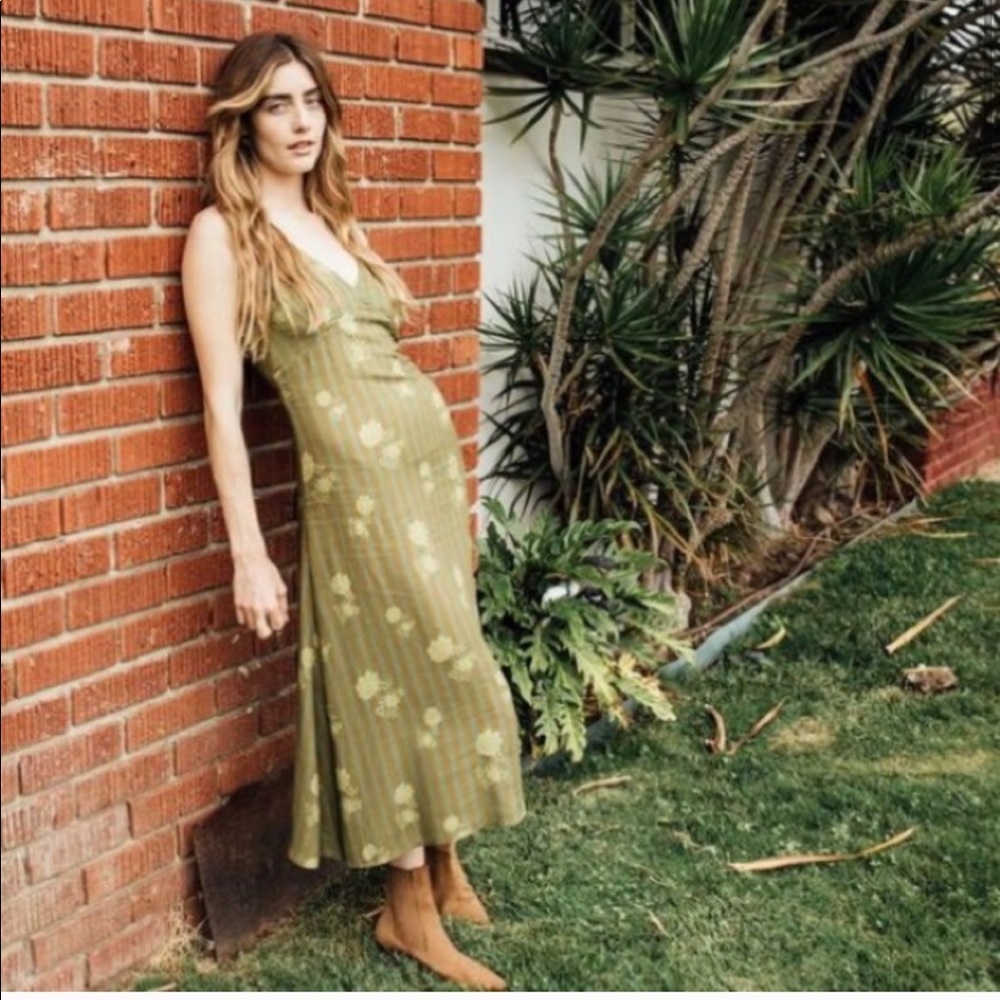 NWT Novella Royal Dress